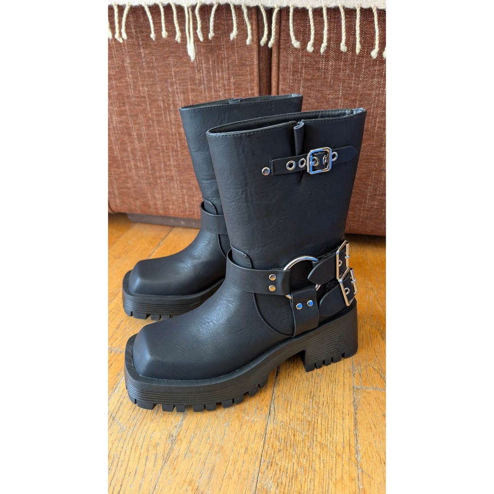 Azalea Wang Buckled Platform Boots Womens 6 Black Moto Harness Lug Sole
